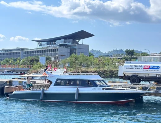 Tagesausflug Segeltour Komodo mit dem Schnellboot Amfibi Absolute – Boot in Labuan Bajo (Stadt), Labuan Bajo