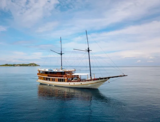 Segeltour Komodo 3 Tage / 2 Nächte mit SENADA Phinisi, 6 Kabinen – Boot in Labuan Bajo (Stadt), Labuan Bajo