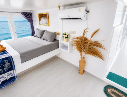 Sailing Komodo 3D2N with QUEEN ELYONA Semi Phinisi 4 Cabin — Boat in Labuan Bajo Town, Labuan Bajo
