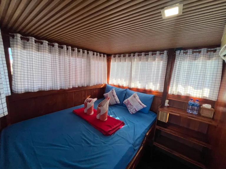 Sailing Komodo 3D2N with AYLA Superior 4 Cabin – Boot in Labuan Bajo (Stadt), Labuan Bajo