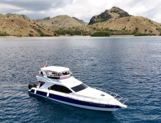 Island Hopping Fullday & Sunset — Boat in Komodo National Park, Labuan Bajo