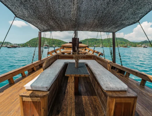 Phinisi Deluxe Komodo Tour — Boat in Komodo National Park, Labuan Bajo