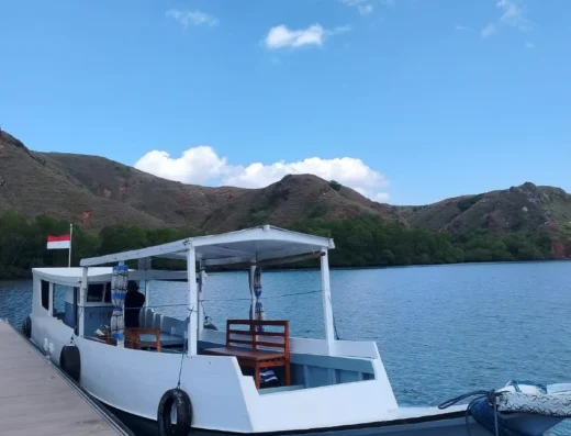 Privates Schnorcheln & Sonnenuntergang – Boot in Komodo-Nationalpark, Labuan Bajo