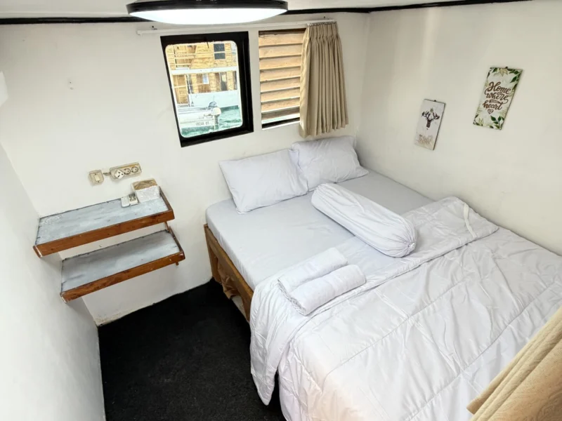Sailing Komodo 3D2N with DARA KOMODO Phinisi 4 Cabin — Boat in Labuan Bajo Town, Labuan Bajo