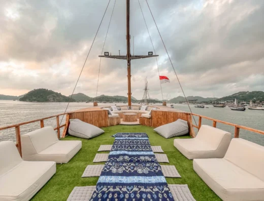 Charter Sailing Komodo — Boat in Komodo National Park, Labuan Bajo