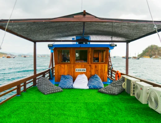 Charter Superior Boat Komodo Tour — Boat in Komodo National Park, Labuan Bajo